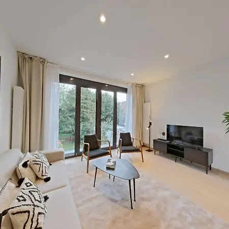 Quiet & Stylish 3-bedroom Flat In Heart Of Ixelles Apartment