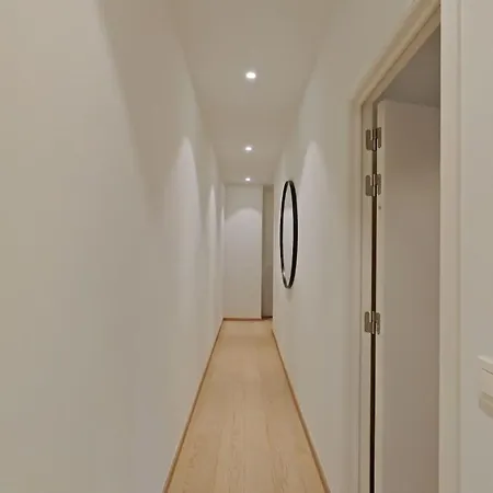 Quiet & Stylish 3-bedroom Flat In Heart Of Ixelles Apartment