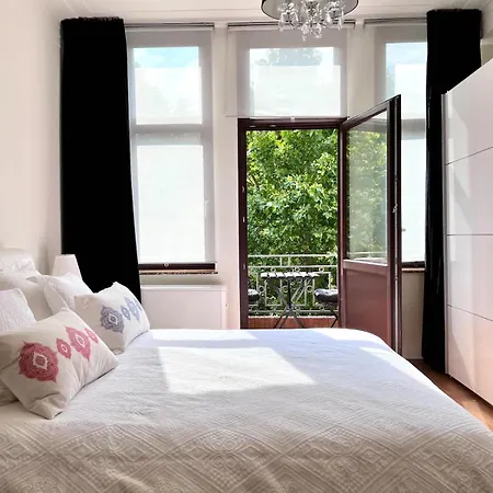 Chic Heart Of The With Balcony Brussel