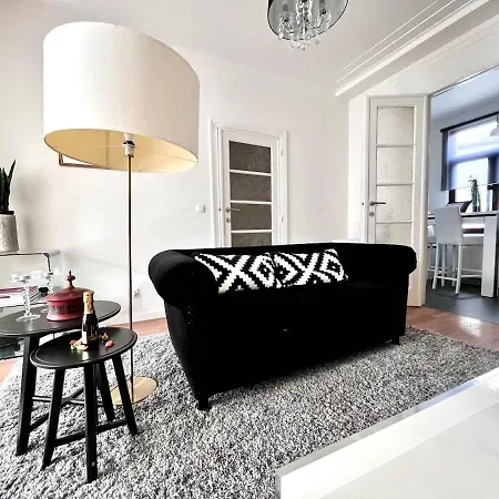 Chic Heart Of The With Balcony * Brussel