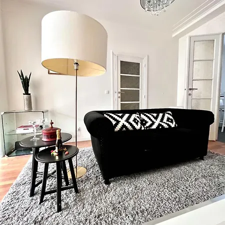 Appartement Chic Heart Of The With Balcony