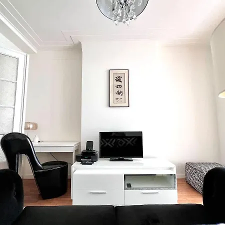 Appartement Chic Heart Of The With Balcony
