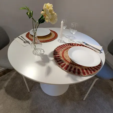 Apartment Cozy Nest Basement St Gilles