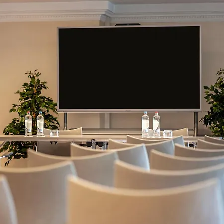 Barsey By Warwick 4* Brussels