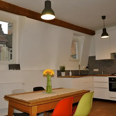 Trendy Penthouse Flat Apartment