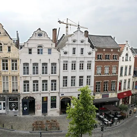 Appartement Halle Aux Bles Apartment *