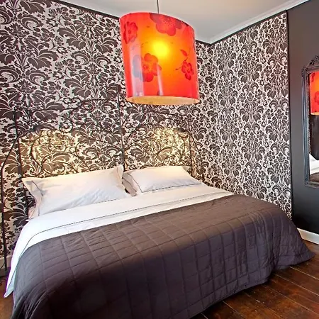 Downtown Bxl Bed & Breakfast 3*