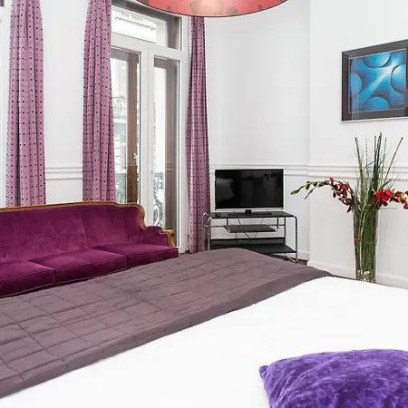 Downtown Bxl Bed & Breakfast 3*