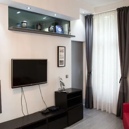 Apartment Centre