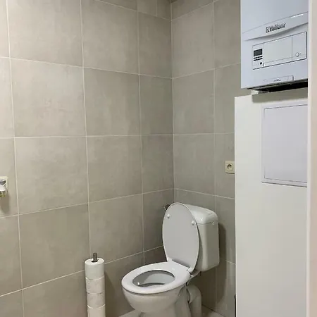 Modern First Floor Apartment