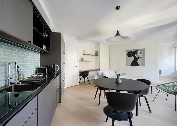 Nice 1 Bedroom With Balcony Avenue Louise