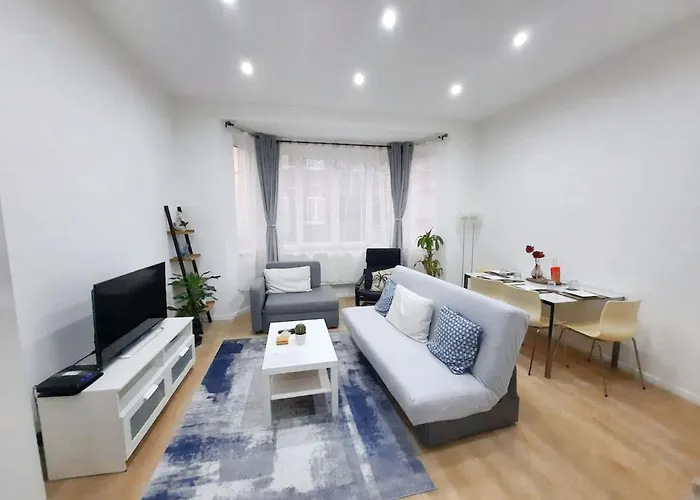 Modern Apartment In Molenbeek Saint Jean / 77 M² / Parking