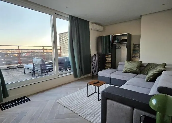 Studio Penthouse Lumineux Avec Grande Terrasse De 40M2