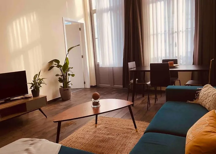 Cosy 1 Bedroom Apartment In Eu District