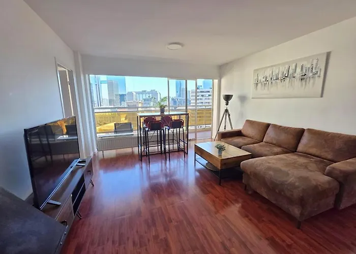 Bxl Central With City Views