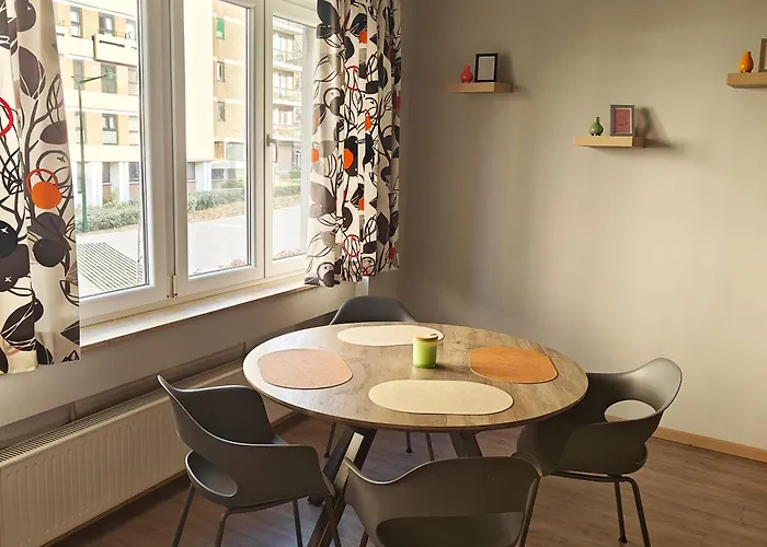 Splendid 2 Bedroom Apartment In Etterbeek