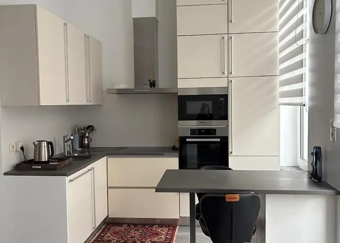 Modern 1 Bedroom And Sofa Bed Stay