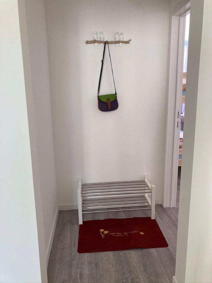 Dreamland Eu, Apartamento