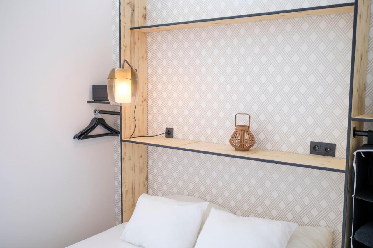 Apartment Fabulous In Chatelain Area With Balcony