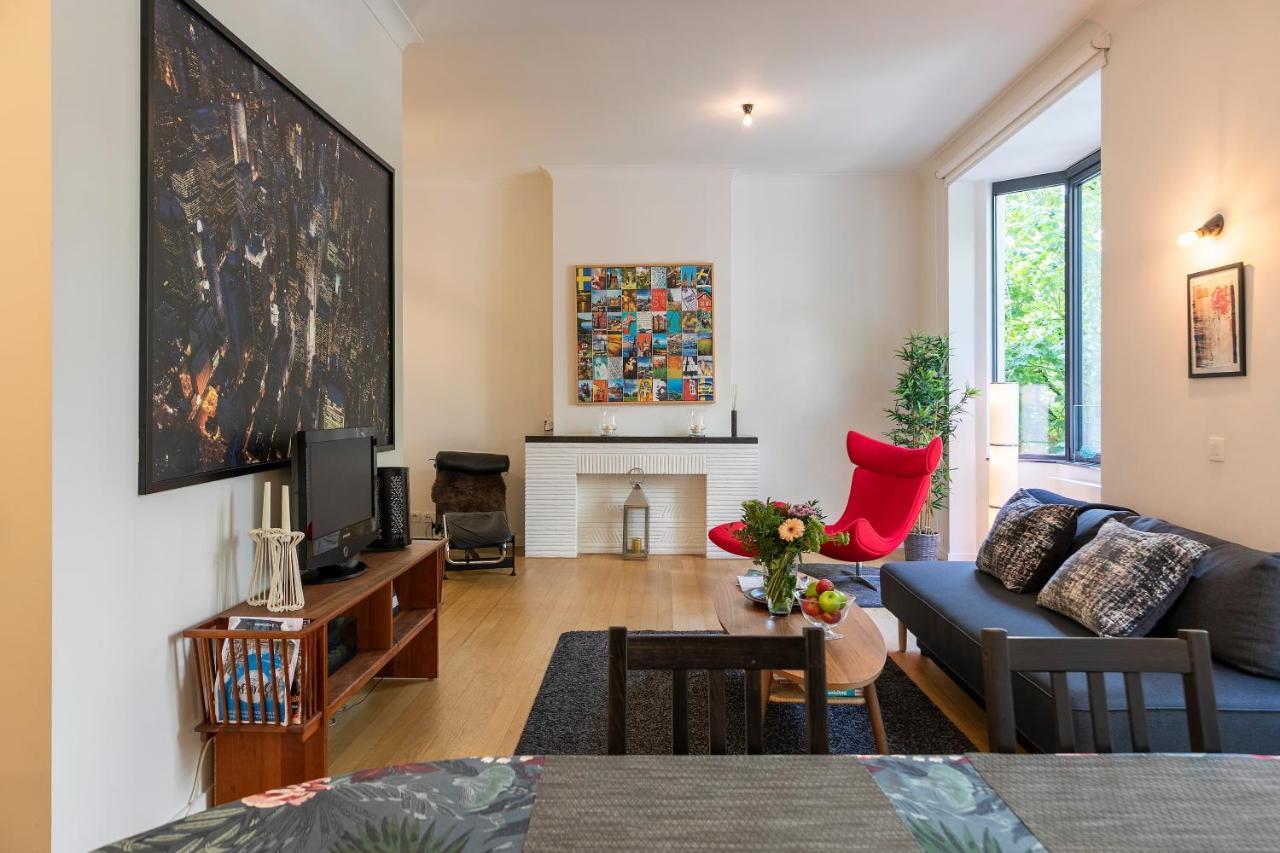 Suberb Apartment *
