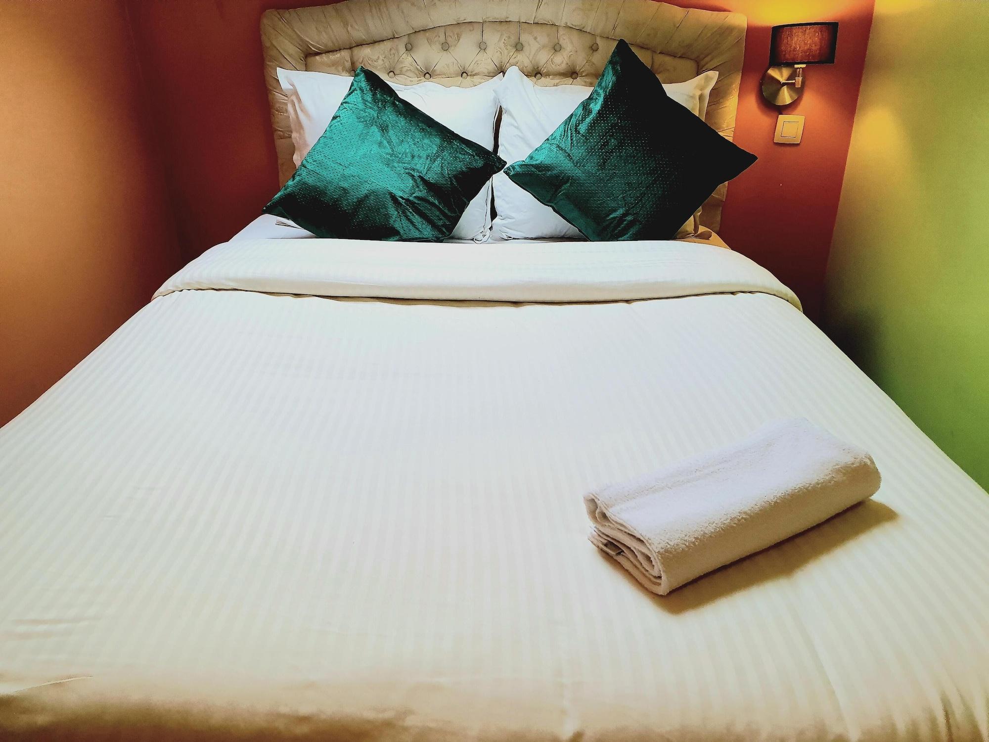 Hotel Le Centenaire Expo 2*