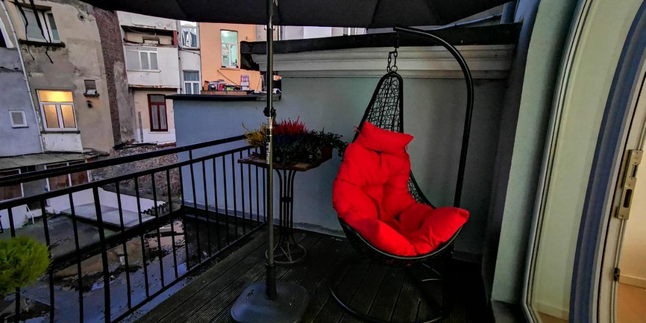 Studio Entier Moderne Et Avec Terrasse Appartement