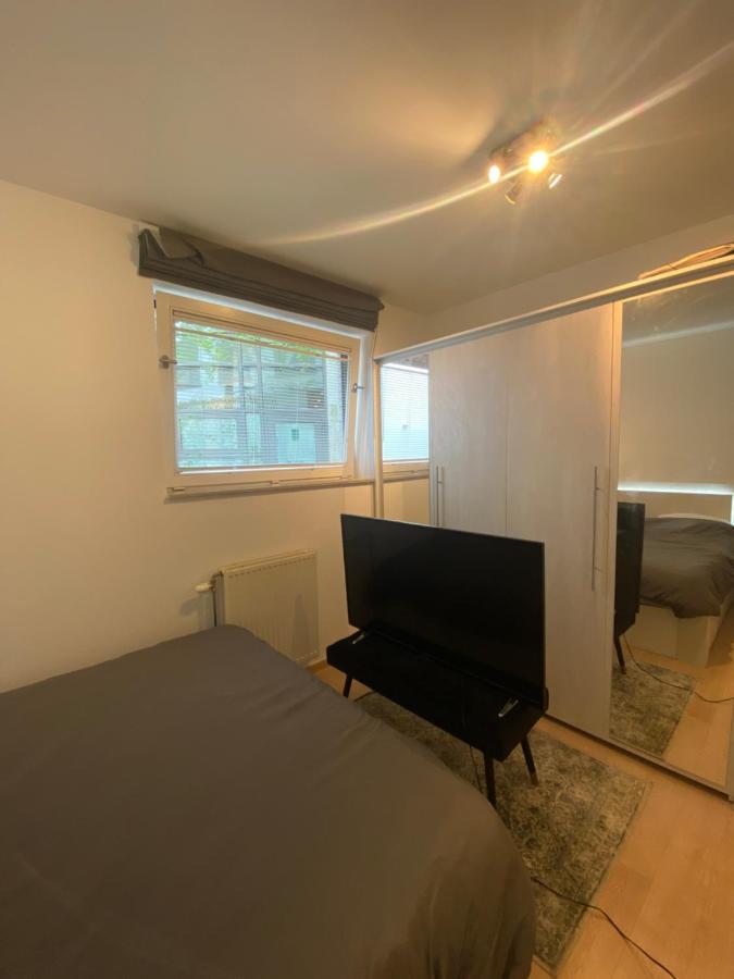 Homestay Chambre, Salle Sport, Grand Patio, Salle De Bain - Luxueux Appartement Idealement Localise Dans Le Centre De Bruxelles Brussels