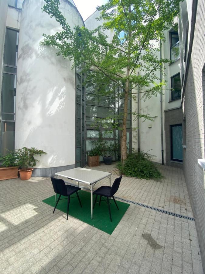 Chambre, Salle Sport, Grand Patio, Salle De Bain - Luxueux Appartement Idealement Localise Dans Le Centre De Bruxelles * Brussels