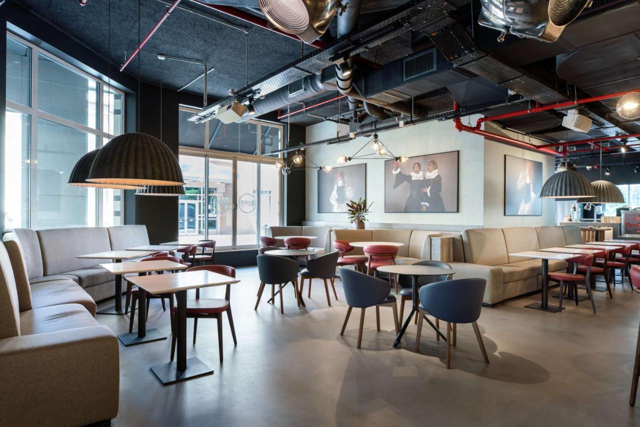 Radisson Red Brussels 4*