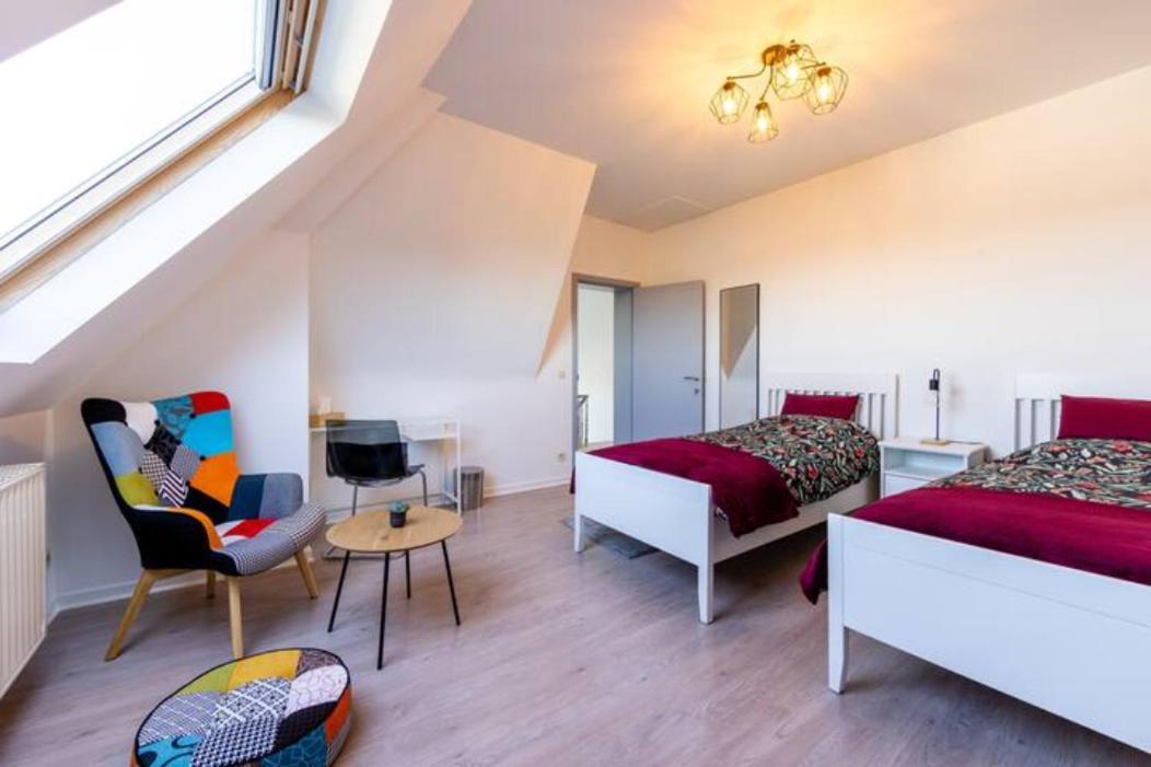 Ferienhaus Manoir Bel Horizon Avec Grand Jardin Et Parking Prive Brüssel