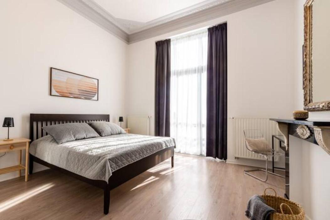 Ferienhaus Manoir Bel Horizon Avec Grand Jardin Et Parking Prive Brüssel