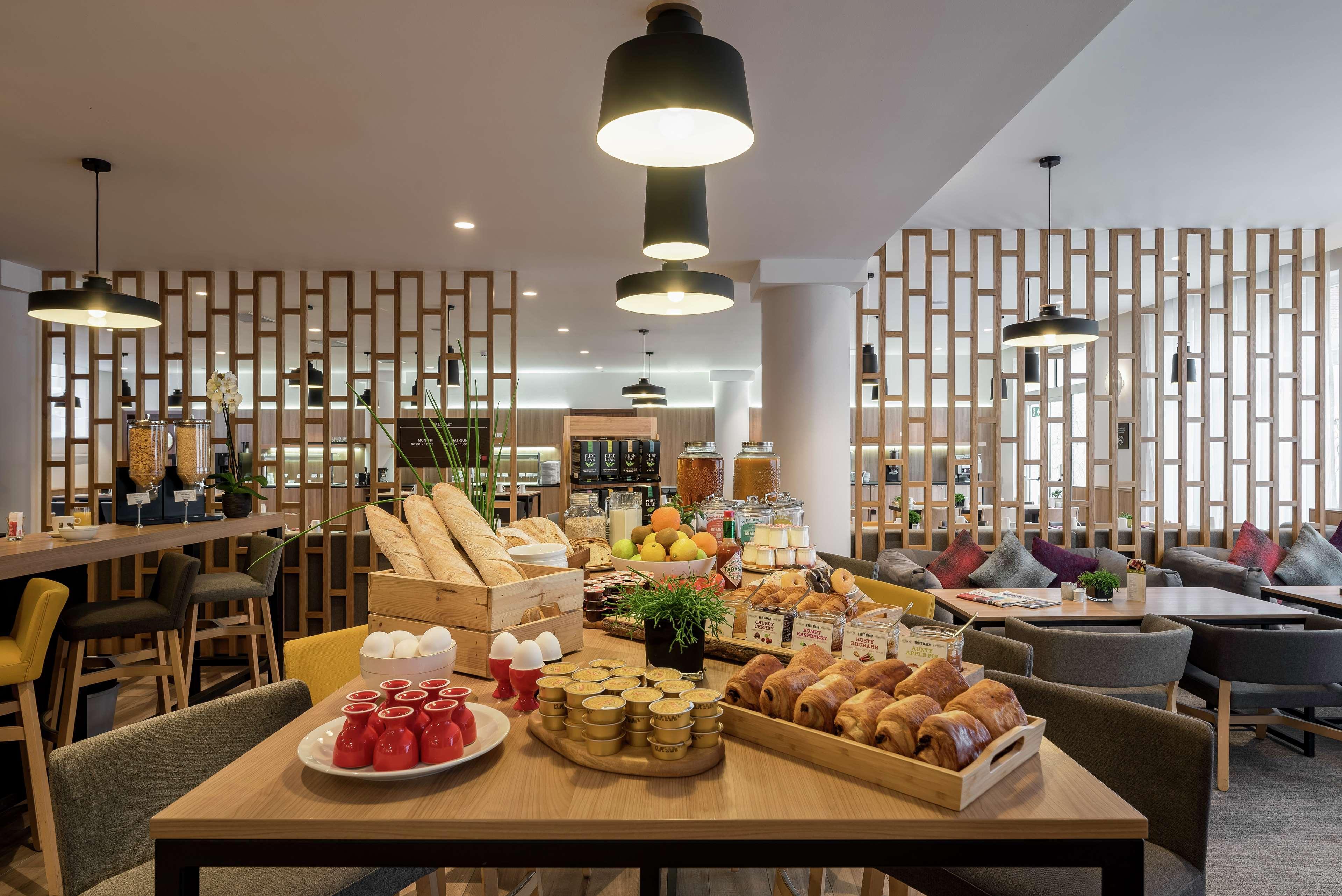 Hilton Garden City Centre 4*