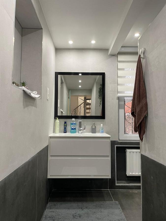 Duplex Situe A 2min De La Gare Du Nord