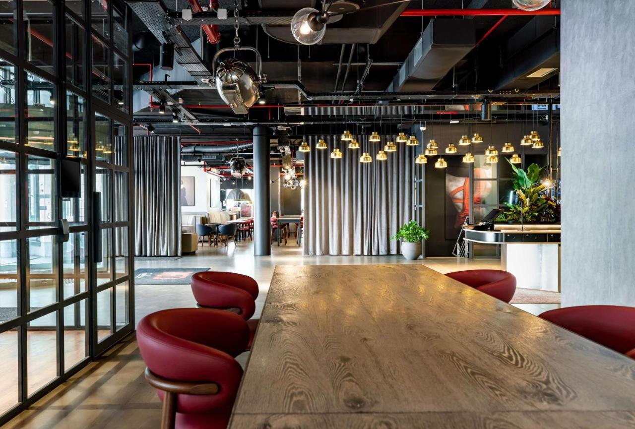 Radisson Red Brussels Hotel