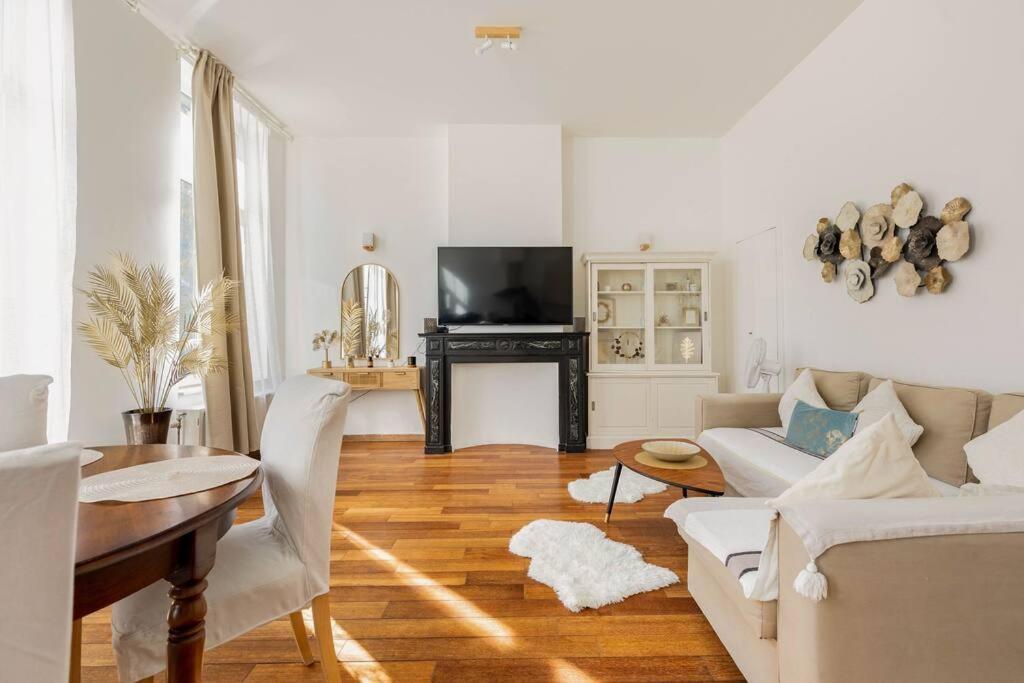 Bel Proche De Gare Du Midi, A Cote Du Centre