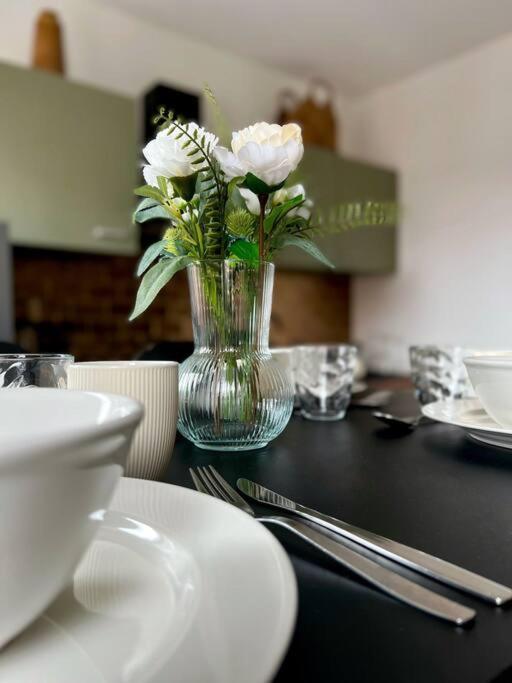 Lovely 2-bedroom Duplex W/ Balcony In Brussel