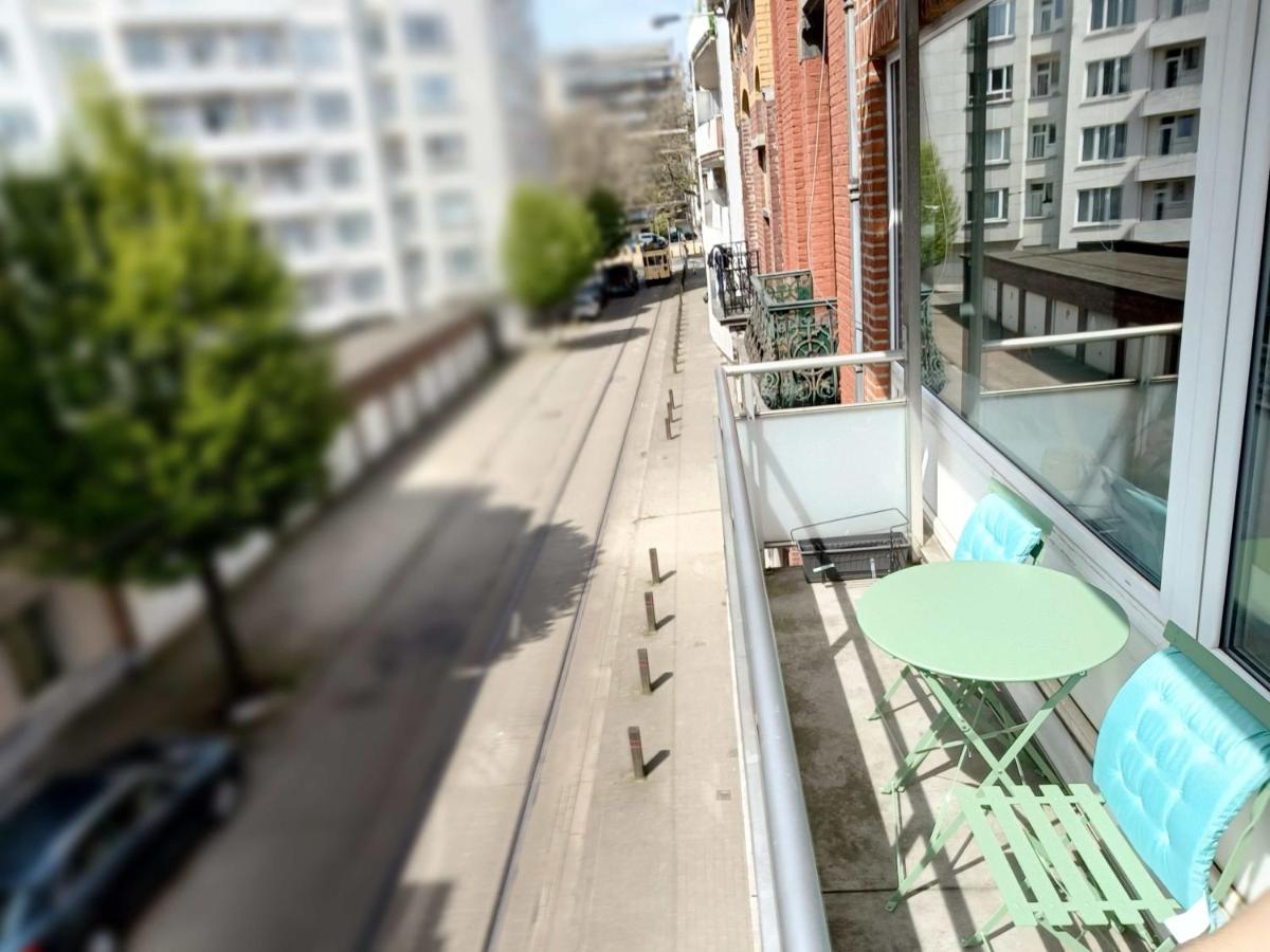 Cozy 2 Bedroom - Metro Montgomery Appartement Brussel