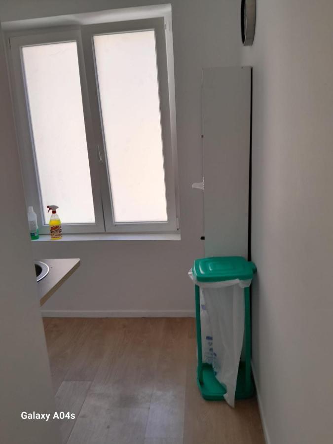 1 Bedroom Sleeps 4 * Brussels