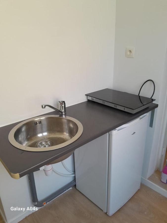 1 Bedroom Sleeps 4 Brussels