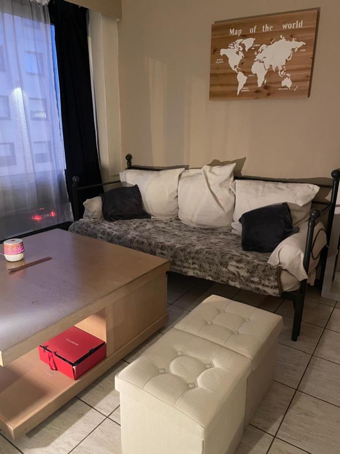 Studio Idealement Situe Apartamento *