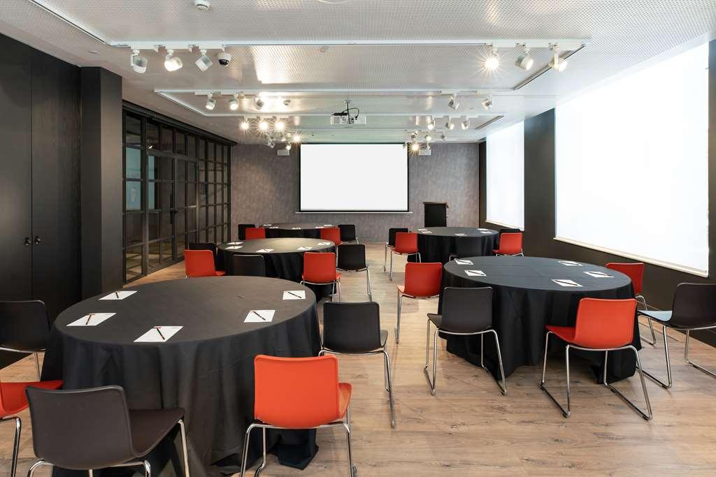 Hotel Radisson Red Brussels Ixelles