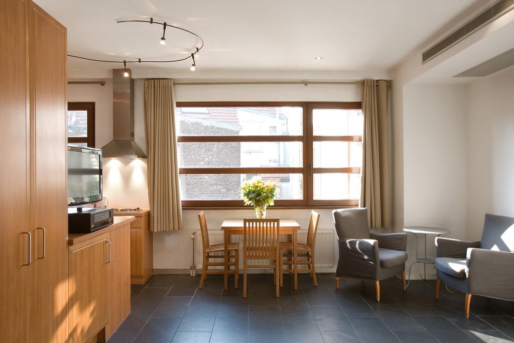Azimut Flathotel 3*