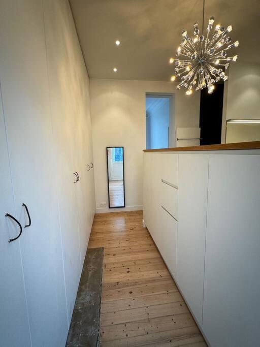 Apartment Amazing 3 Bedrooms - Place Brugmann