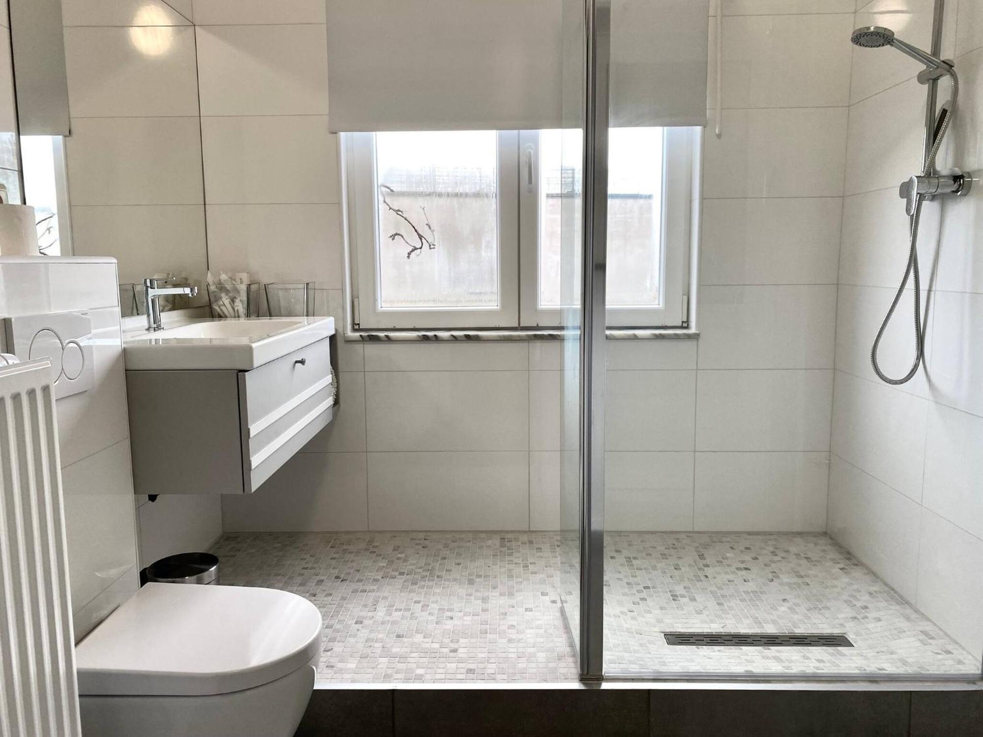 Appartement Wit Ii, Near Metro, Train N7670 *