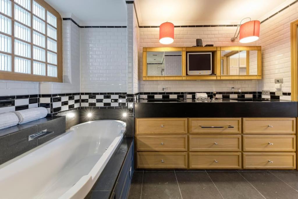 Luxury: 3br, Prime Location Apartamento Bruxelas