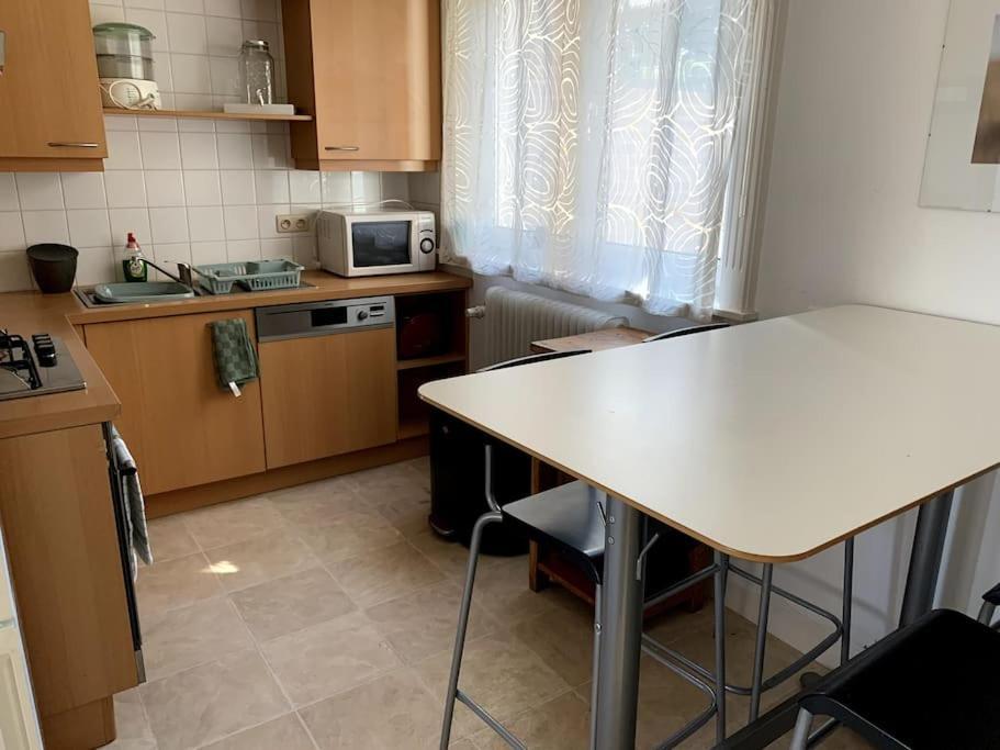 Belle Etage A Stockel With Charming Patio * Brussels