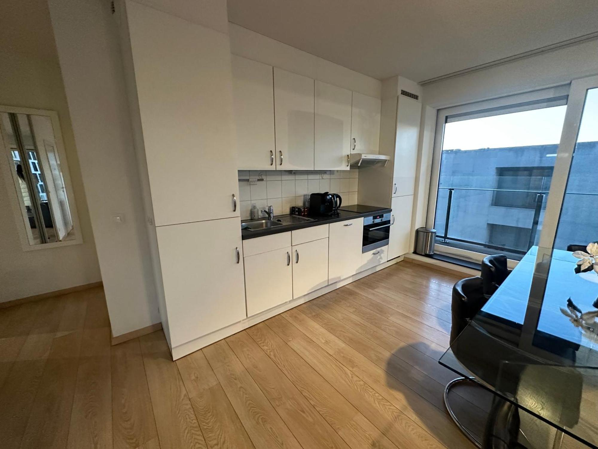 With Stunning View In Center Apartment