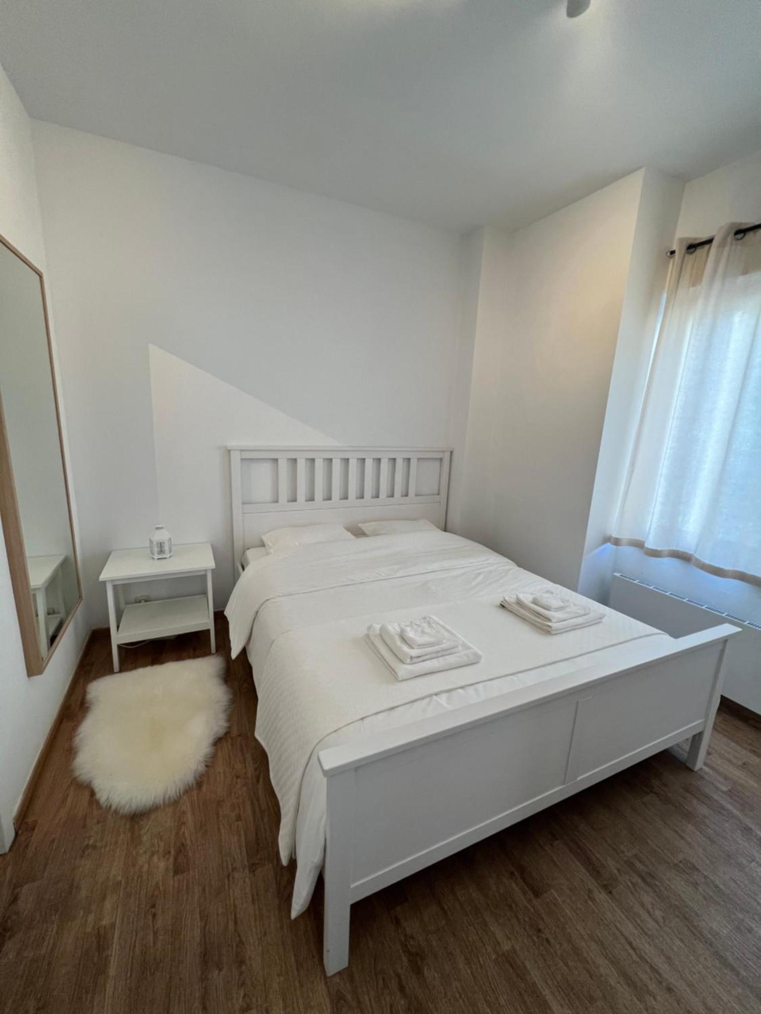 Lumineux Dans Un Quartier Anime