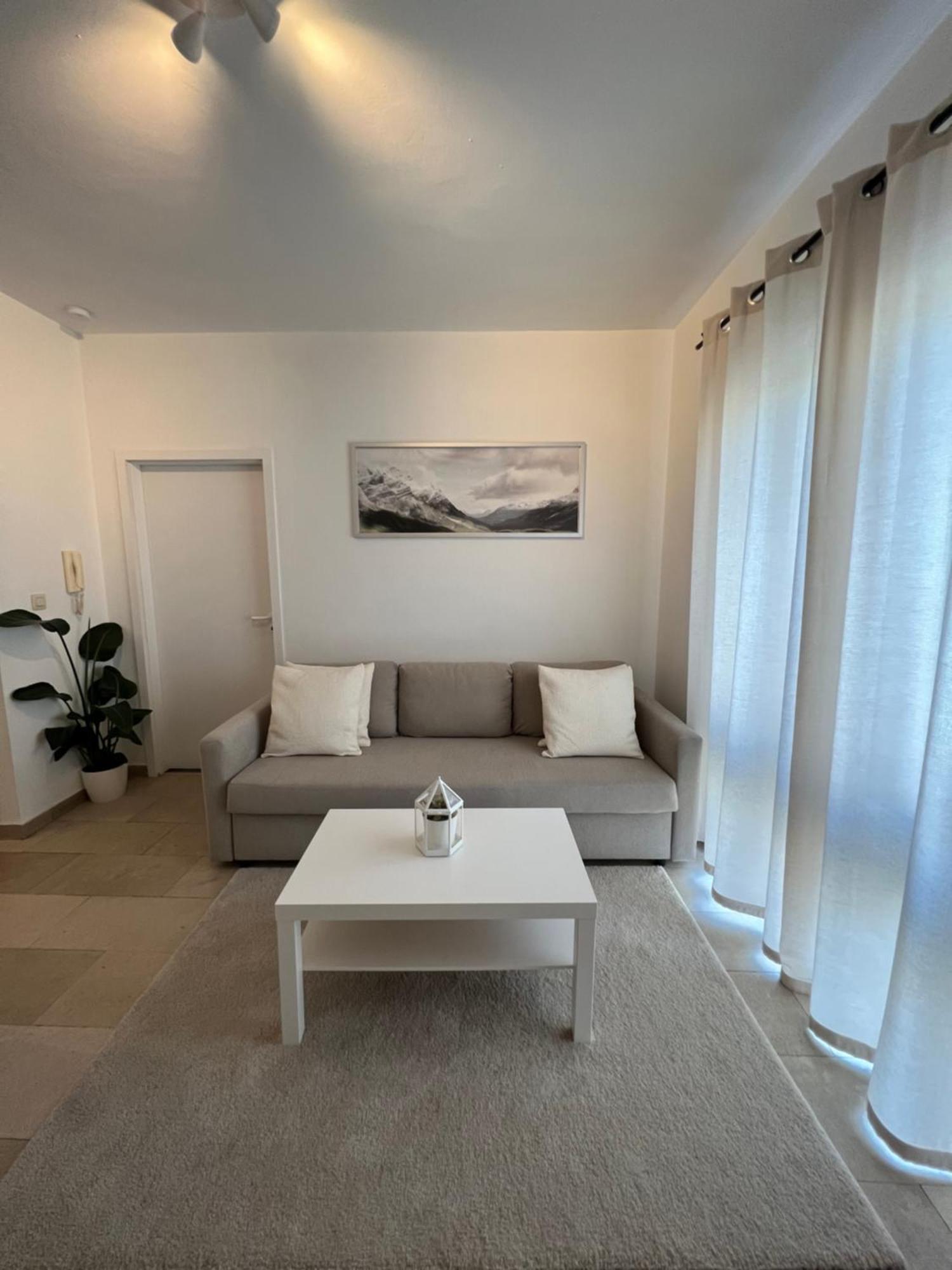 Lumineux Dans Un Quartier Anime Apartment Brussels