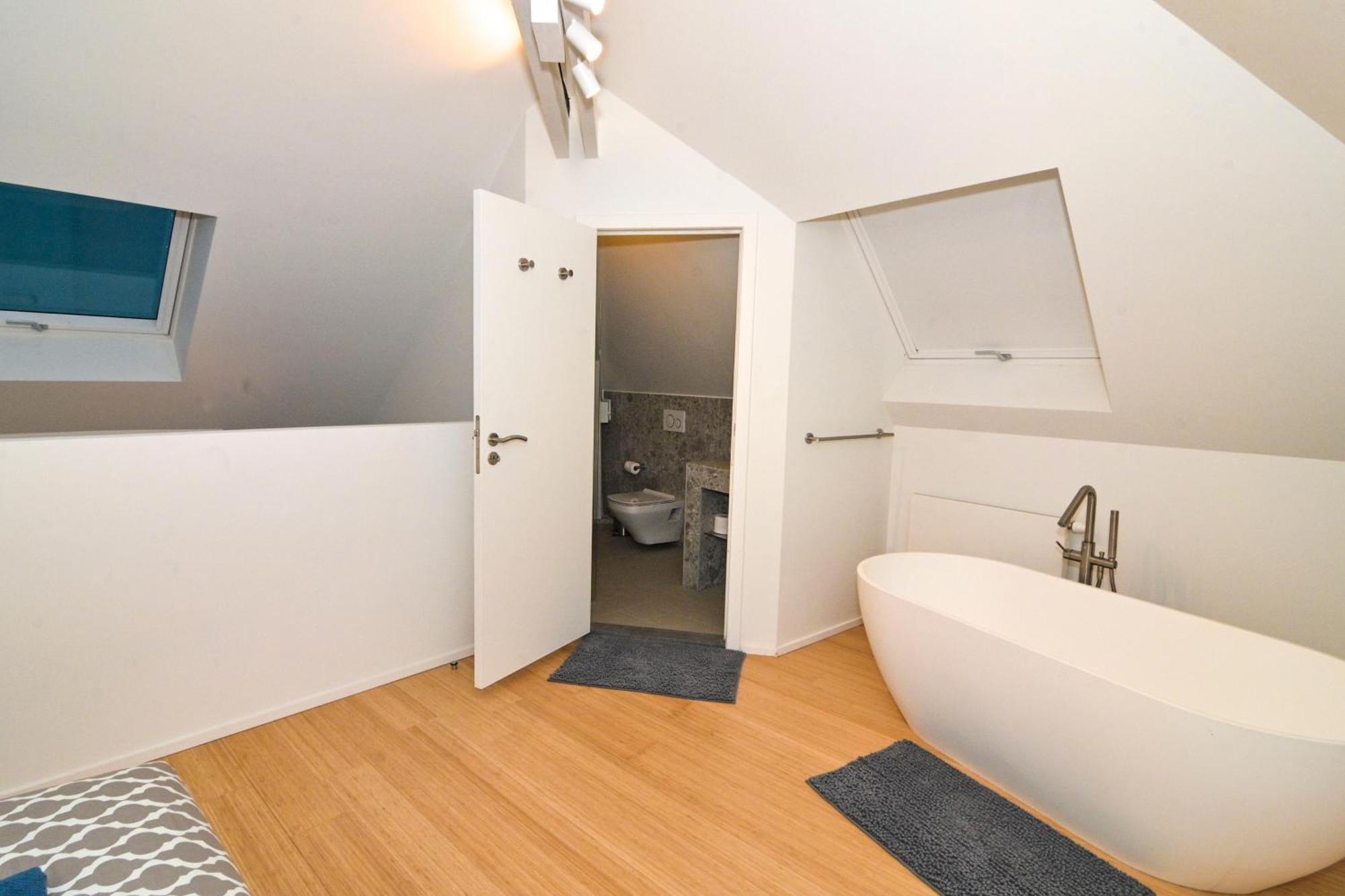 Family Duplex Getaway - Perfectly Positioned For Adventures